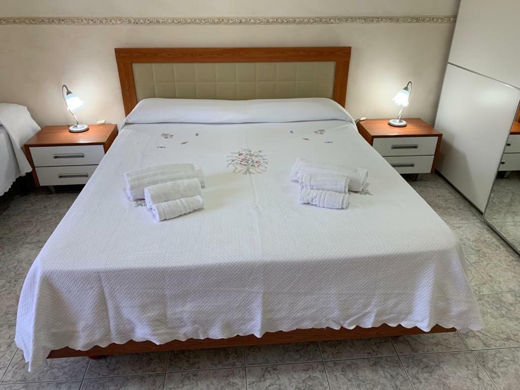 Playa Apartment Катания Экстерьер фото